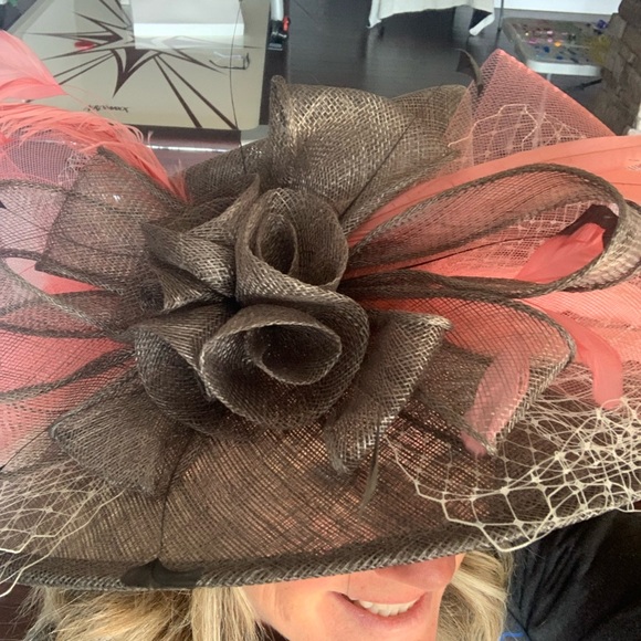 Derby Hat - gray with coral feather and gray flower accents - Picture 6 of 7